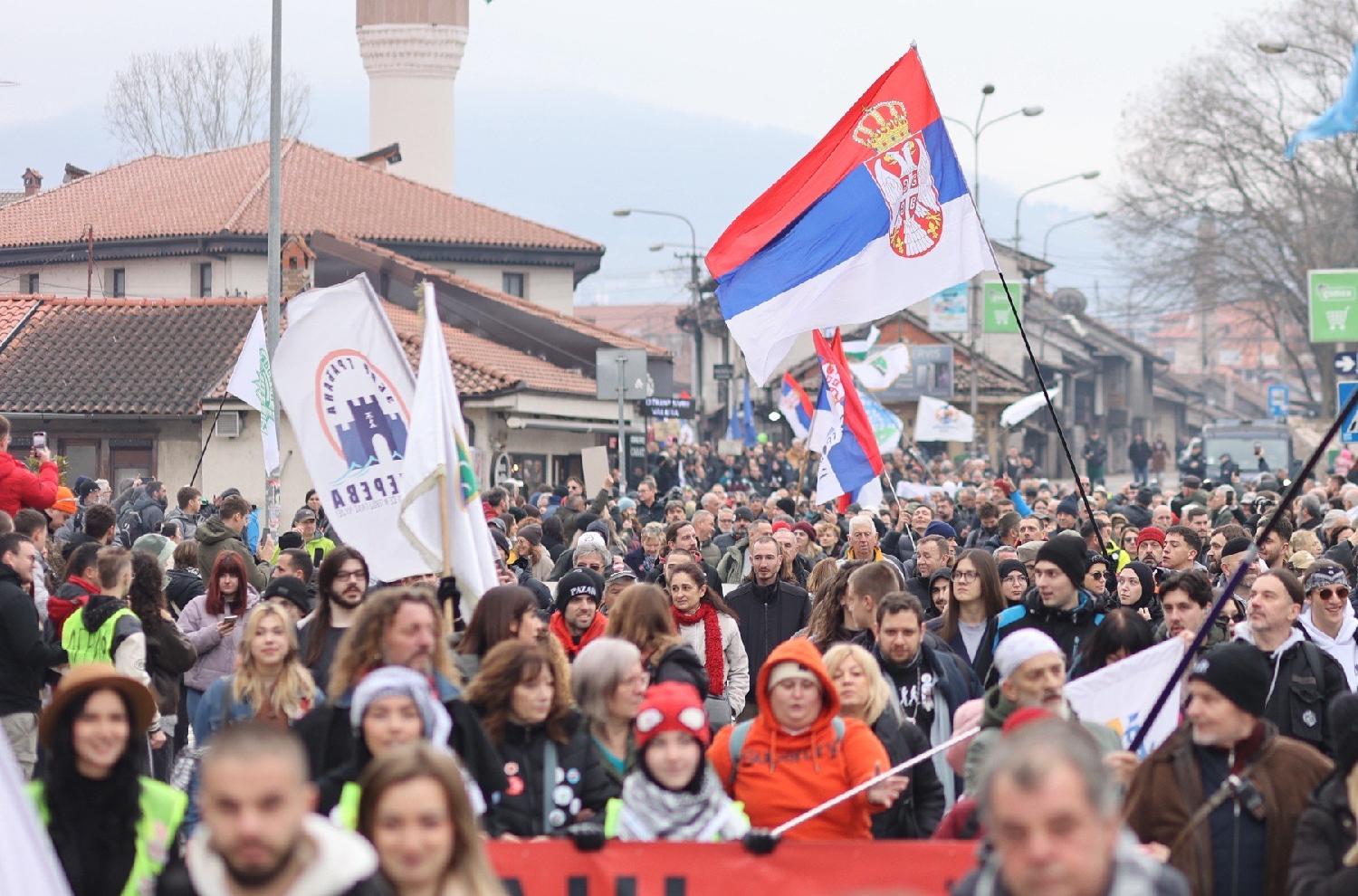 Protest studenata u blokadi "Ili oni ili mi" u Novom Pazaru kroz fotografije 26