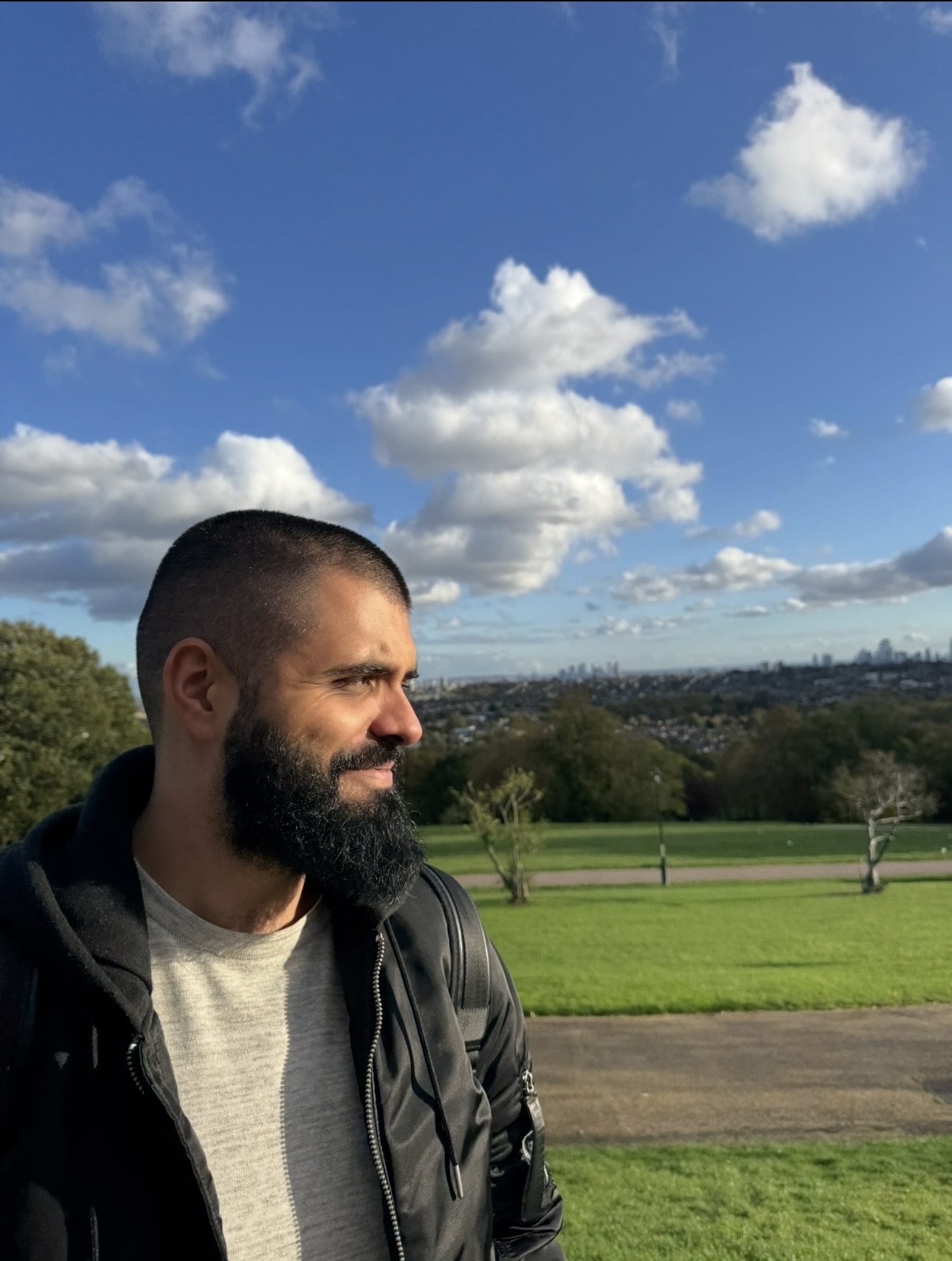 Kako je zvučala muzika u 2025. i šta je utisak godine: Biraju Žikica Simić, Nemanja Đorđević i Aleksa Simić 4 Kako je zvučala muzika u 2025. i šta je utisak godine: Biraju Žikica Simić, Nemanja Đorđević i Aleksa Simić 2