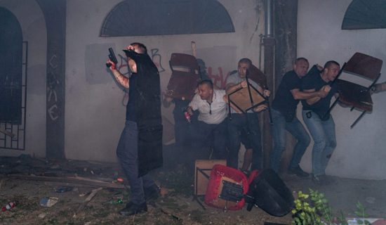 Andrej Hložan autor fotografije godine u Srbiji: "Dok sam objektivom tražio pištolj mislio sam - neće valjda mene" 3