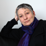 Čudesne priče o ženama i pokušaju da se sačuva smisao vlastitog života: Nova knjiga "Prvi i poslednji" Ljudmile Ulicke u izdanju Arhipelaga 5