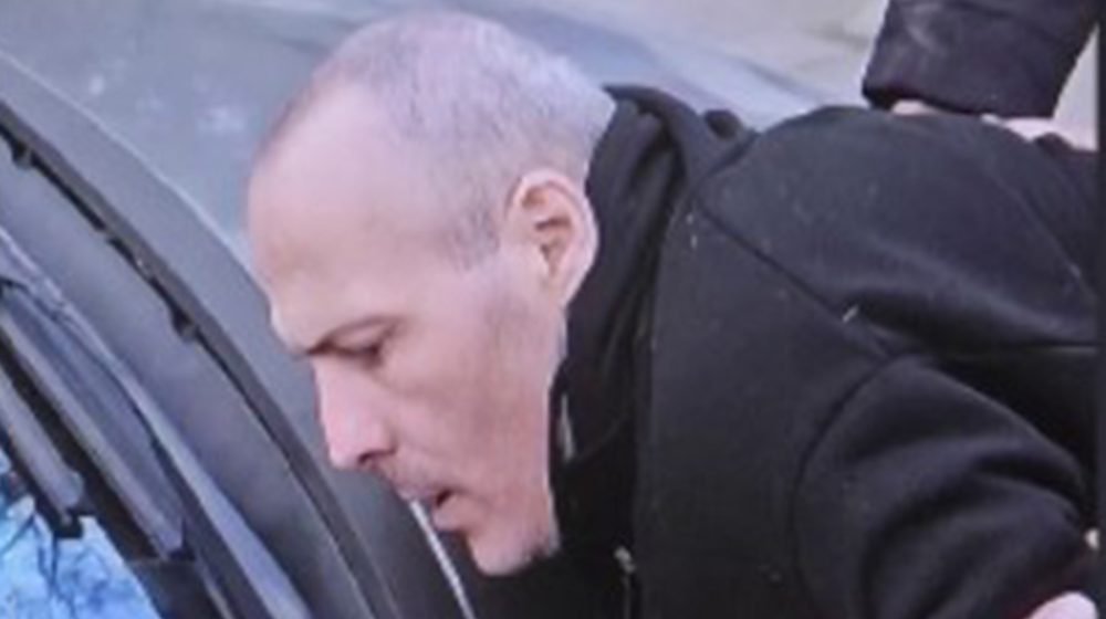 Saslušan muškarac koji je u zgradi na Novom Beogradu izbo ženu pred detetom i oteo joj torbu 9