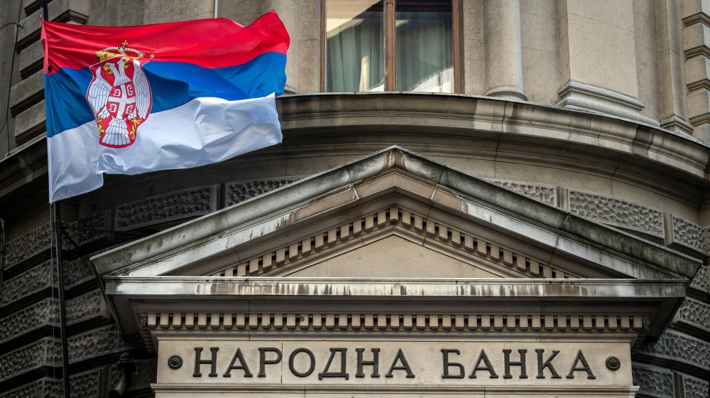 Forbes Magazin: Nema kockanja sa krizom i mogućim sankcijama za banke 21