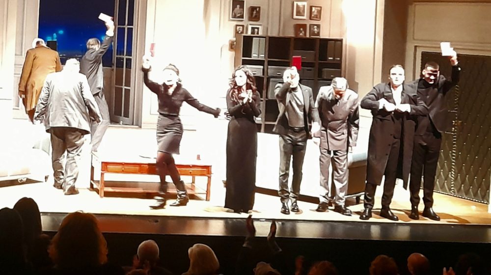 U znaku Nušića i podrške studentima: Ovacije glumačkoj ekipi "Narodnog poslanika" na premijeri u JDP 5