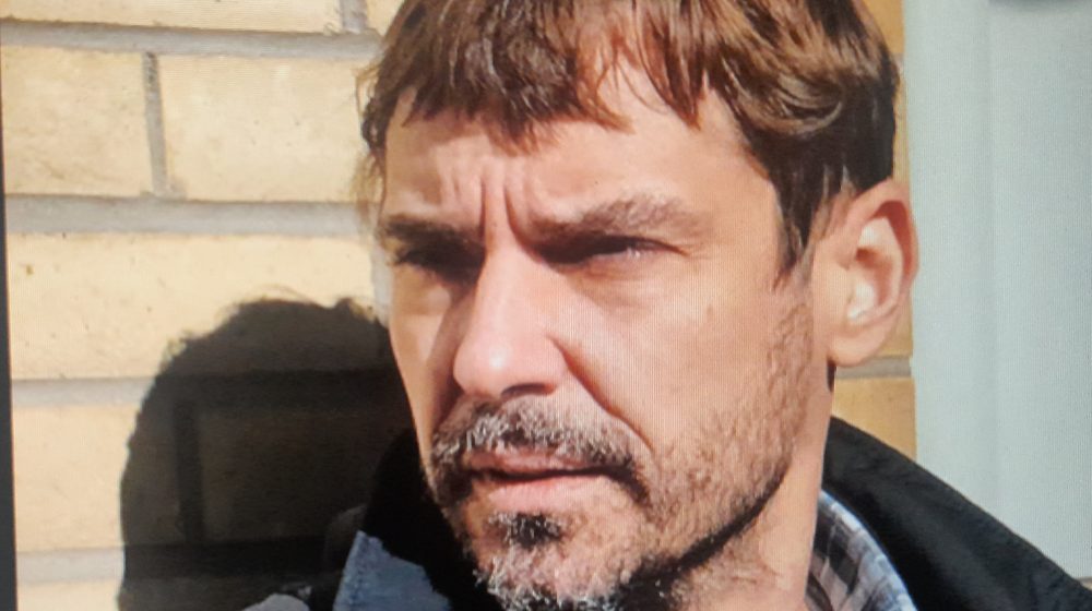 Kad se ukrste lepo i strašno, nešto veliko, nešto malo, mračne latice, crn sneg: Nova knjiga pesama Nenada Jovanovića u izdanju Arhipelaga 9