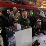 UŽIVO Studenti u akciji skupljanja potpisa za izbore: Odziv građana prevazišao očekivanja studenata, potpise dali i članovi SPS-a (FOTO/VIDEO) 4