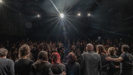 Poklon nakon predstave Proces Peliko Pogledajte predstavu o kojoj priča cela Evropa 6