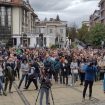 Nećemo direktore koje ne žele ni kolektiv niti roditelji: Protest Unije sindikata prosvetnih radnika Kragujevca ispred Školske uprave 12