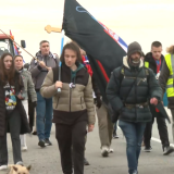 Studenti i srednjoškolci iz Sremske Mitrovice krenuli pešaka u Šid na veliki protest 8