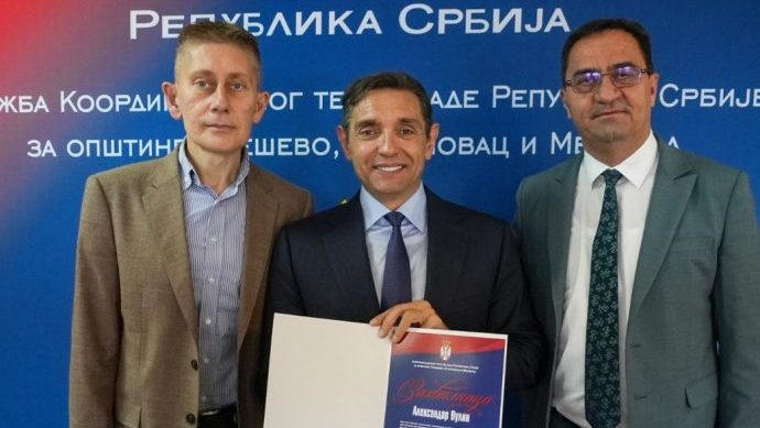 Vulinu uručena zahvalnica Koordinacionog tela za Preševo, Bujanovac i Medveđu, iz PDD kažu to je cinizam 11