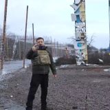 Zelenski na prvoj liniji fronta: U panciru poslao poruku iz Kupjanska (FOTO) 8