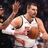 Jokićeva magična asistencija nedovoljna za pobedu: Pejton "sam kao duh" promašio šut za trijumf (VIDEO) 4