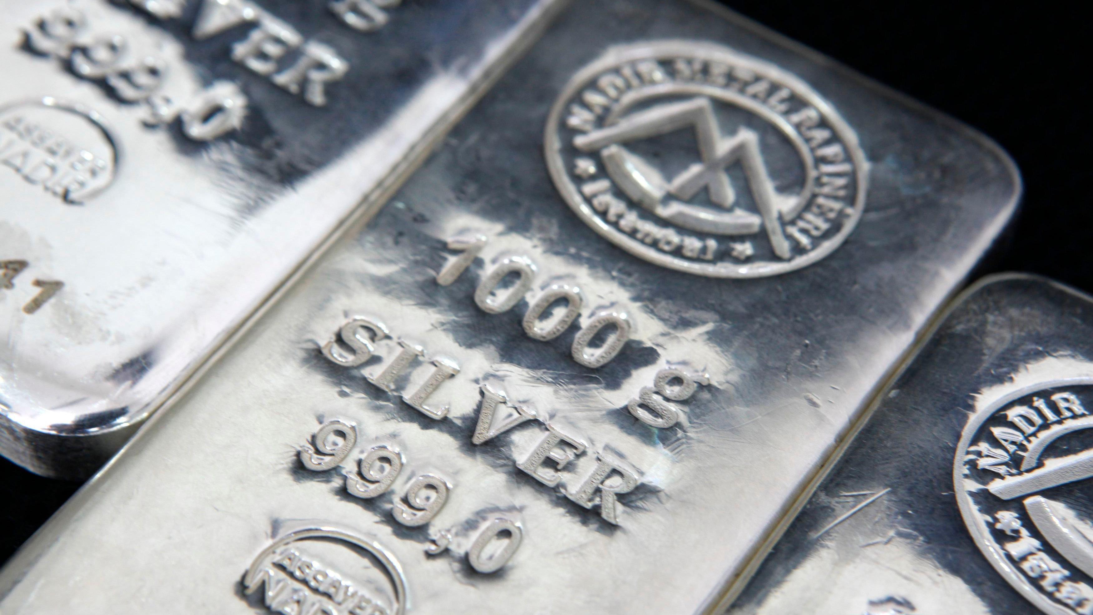 Kakve veze ima skok cene srebra sa električnim automobilima i festivalom u Indiji 1 Srebrne poluge