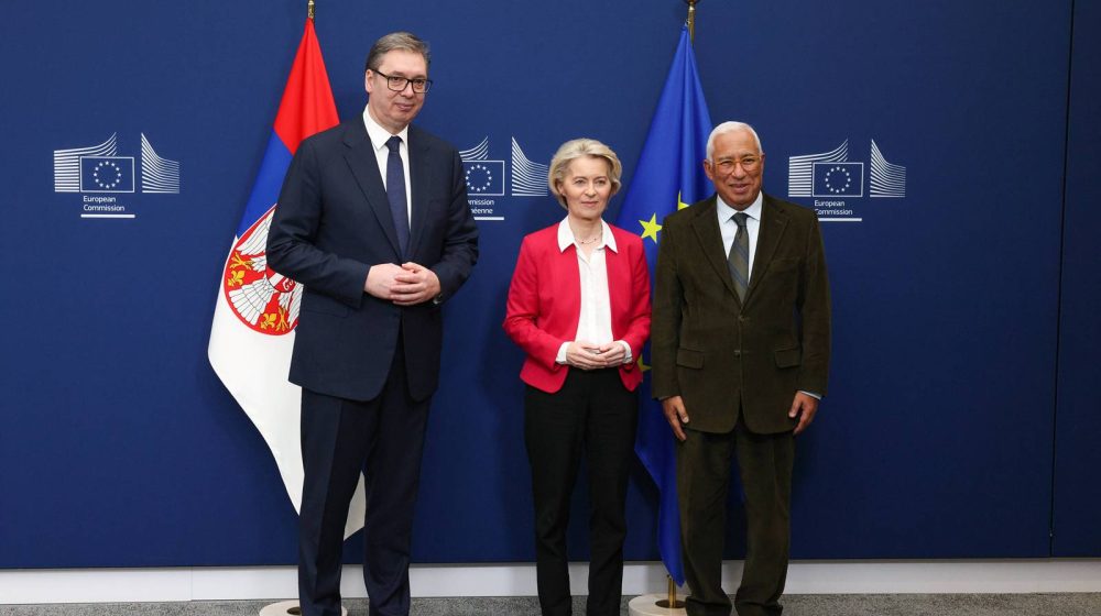 Aleksandar Vučić, Ursula fon der Lajen, Antonio Košta