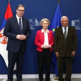 Aleksandar Vučić, Ursula fon der Lajen, Antonio Košta