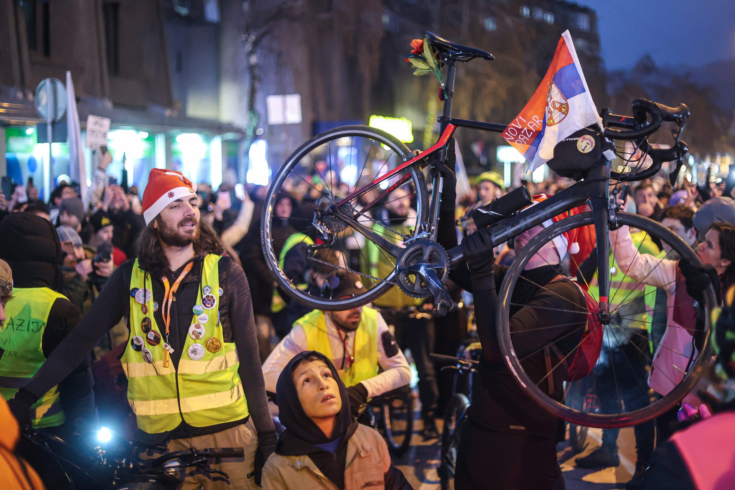 Protest studenata u blokadi "Ili oni ili mi" u Novom Pazaru kroz fotografije 8