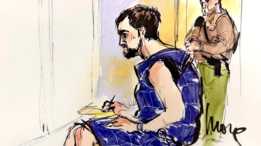 Nik Rajner, optužen za ubistvo roditelja, u sudu bez majice, rekao samo tri reči 1 skica nika rajnera u sudnici, nik rajner optužen za ubistvo reditelja roba rajnera, njegovo oca