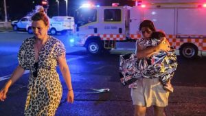 Napad na Jevreje u Sidneju: Najmanje 12 mrtvih; 'Terorizam', kaže premijer Albaneze 10 Napad na Jevreje u Sidneju: Najmanje 12 mrtvih; 'Terorizam', kaže premijer Albaneze 6