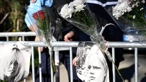 Francuska se danas oprašta od Brižit Bardo koja je preminula u 92. godini, sa počastima na društvenim mrežama koje joj ukazuju političari, poznate osobe iz sveta kinematografije, kao i obični građani.