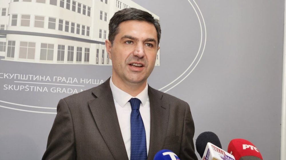 "Tako nam nalaže Zakon, ograničenje bi bilo protivzakonito": Niška vlast o tome zašto će plate direktorima JP biti uvećane i do 110 odsto 1