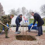 Stefan Janjić pohvalio Gašića kako drži lopatu na lokaciji budućeg Generalštaba (VIDEO) 6