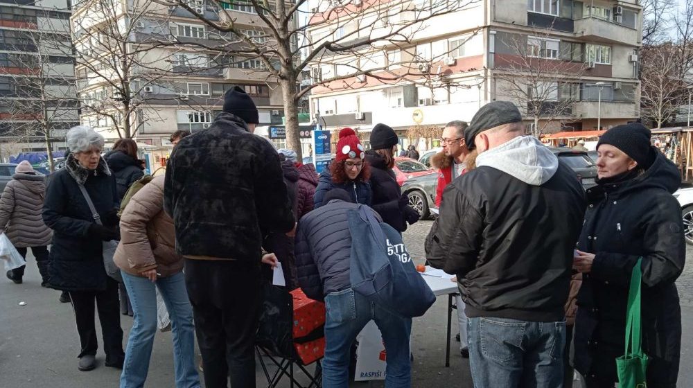 Šta građani danas potpisuju i čemu služe ostavljeni podaci? 8