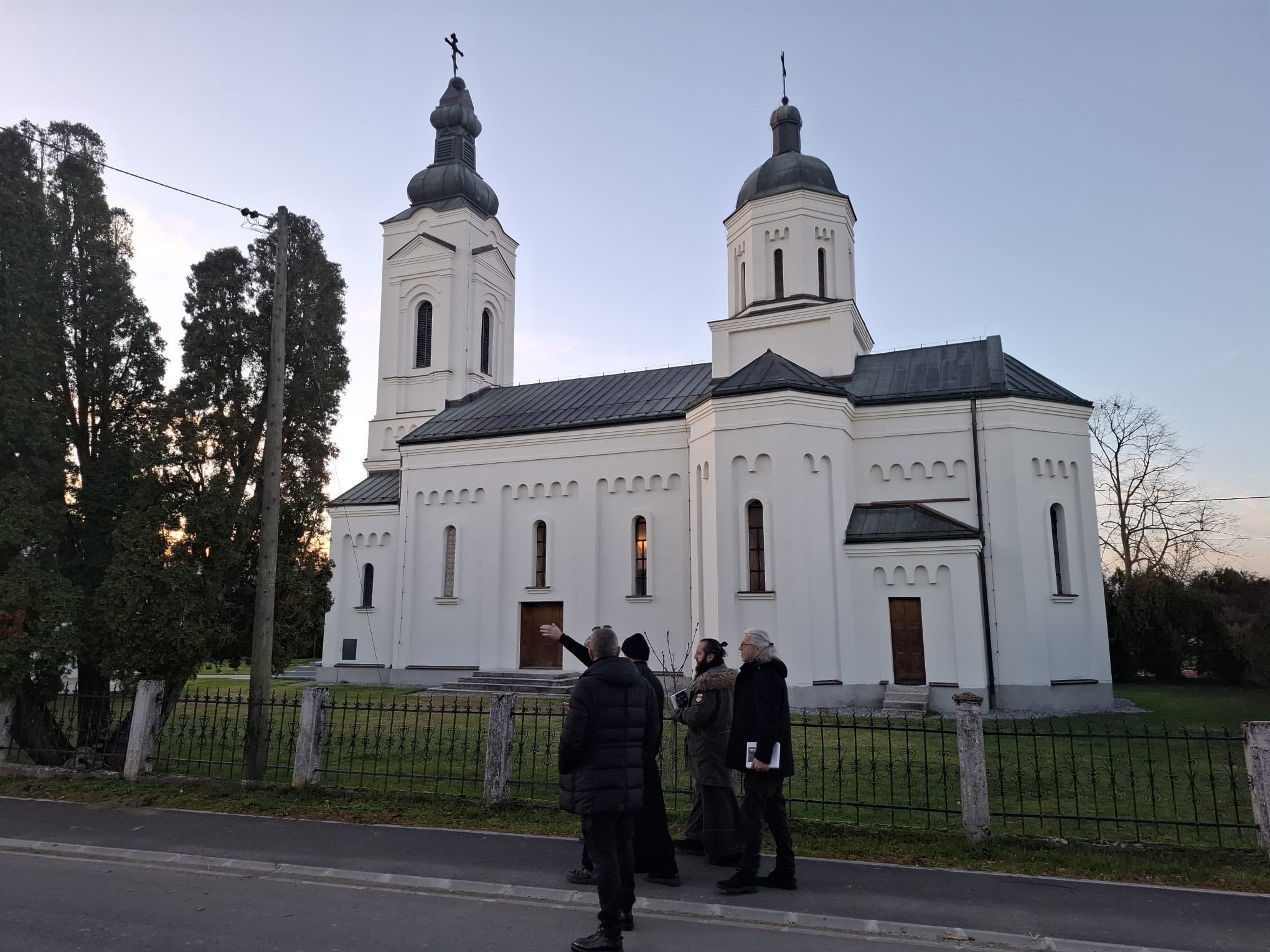 Članovi Laibacha u poseti Manastiru Jasenovac FOTO: SPC