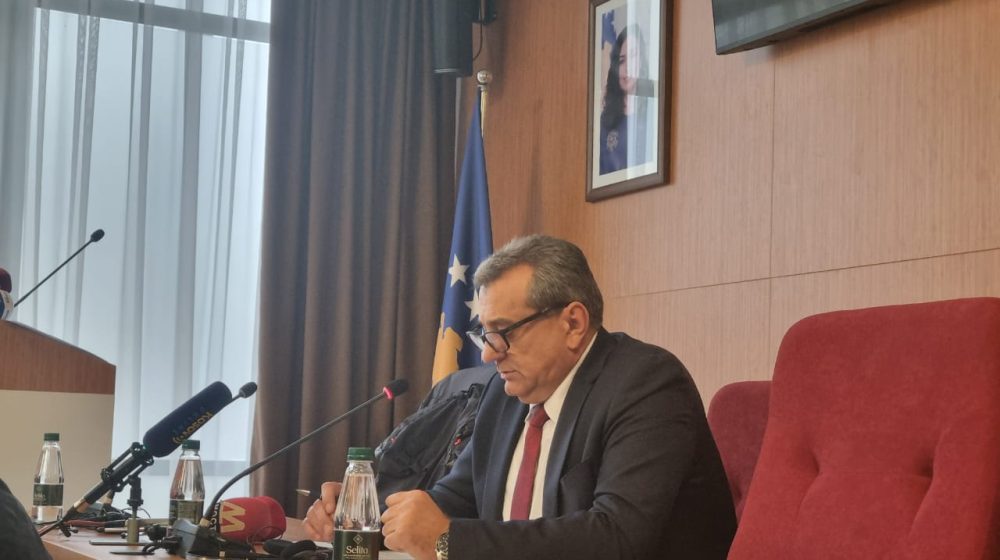 Preuzeli vlast pored kosovske zastave i slike Vjose Osmani: Posle 928 dana Srpska lista se vratila na vlast 8