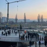 Kosovska Mitrovica: Prvo svečano otvaranje pa poziv na osvetljavanje „Aljbinovog mosta“ 6