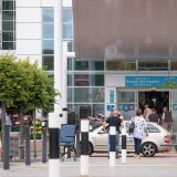 Doktor u Velikoj Britaniji optužen za 45 seksualnih krivičnih dela nad pacijentima 4