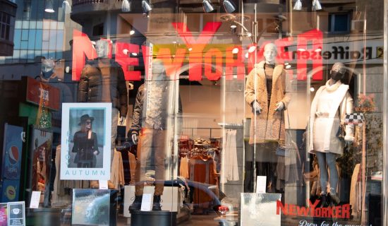 Novogodišnja kolekcija u NewYorker-u već je viralna na mrežam: Evo koje komada smo pronašli 10