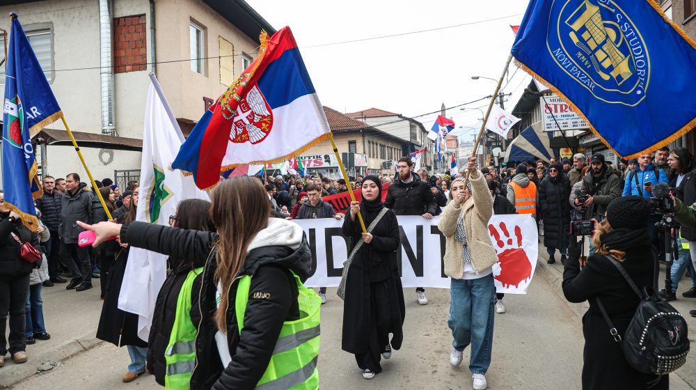 Izrazito malobrojan i besmislen: Vučić o skupu u Novom Pazaru 9