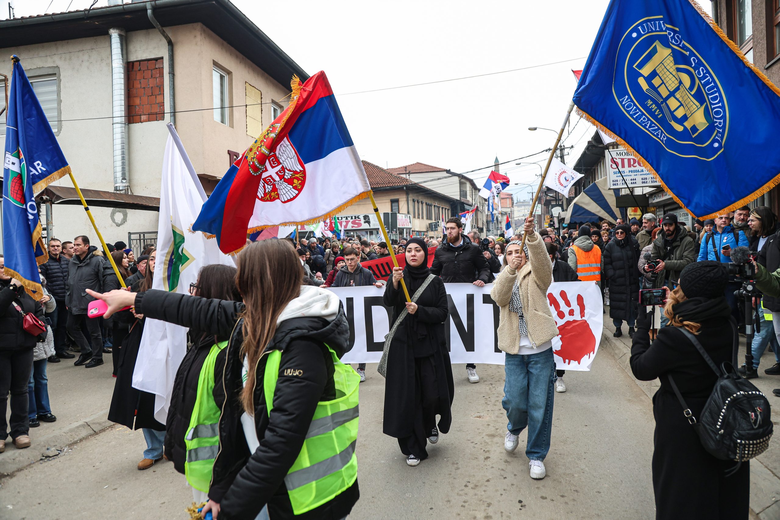 Protest studenata u blokadi "Ili oni ili mi" u Novom Pazaru kroz fotografije 25