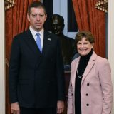 Đurić sa senatorkom Šahin o NIS-u i Kosovu 12