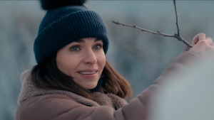 Nakon pauze od pet godina, omiljena norveška serija „Home for Christmas“ (Kod kuće za Božić) vratila se na Netfliks sa dugo iščekivanom trećom sezonom, koja nastavlja da osvaja srca gledalaca.