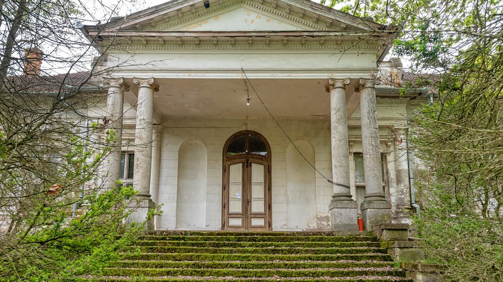 Dvorac „Sokolac“: Istorija, ljubav i legende jednog vojvođanskog plemićkog imanja 6