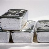 Srebro dostiglo istorijski maksimum: Od početka godine cena porasla za 113 odsto 4