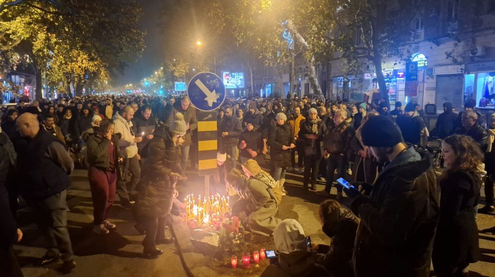 pomen poginulom taksisti u Novom Sadu