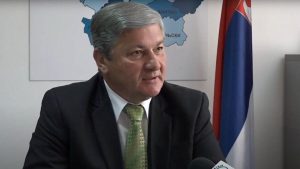 Kada funkcioner Srpske napredne stranke, poput Nikole Selakovića, ministra kulture, pošalje poruku da su građani „ništa“, a da je on neko, to nije lapsus, nego mentalitet vlasti. To je pokazatelj potpune udaljenosti od realnosti i potcenjivanja ljudi. A vlast koja zaboravi da je tu zbog naroda – gubi moralno pravo da vodi državu", kaže u razgovoru za Danas sada već bivši član Srpske napredne stranke Slobodan Jolović.