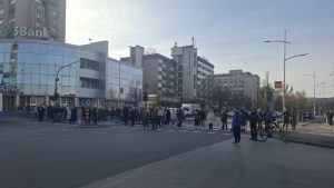 U Novom Sadu obeleženo 13 meseci od pada nadstrešnice: 16 minuta tišine kod Železničke stanice 1