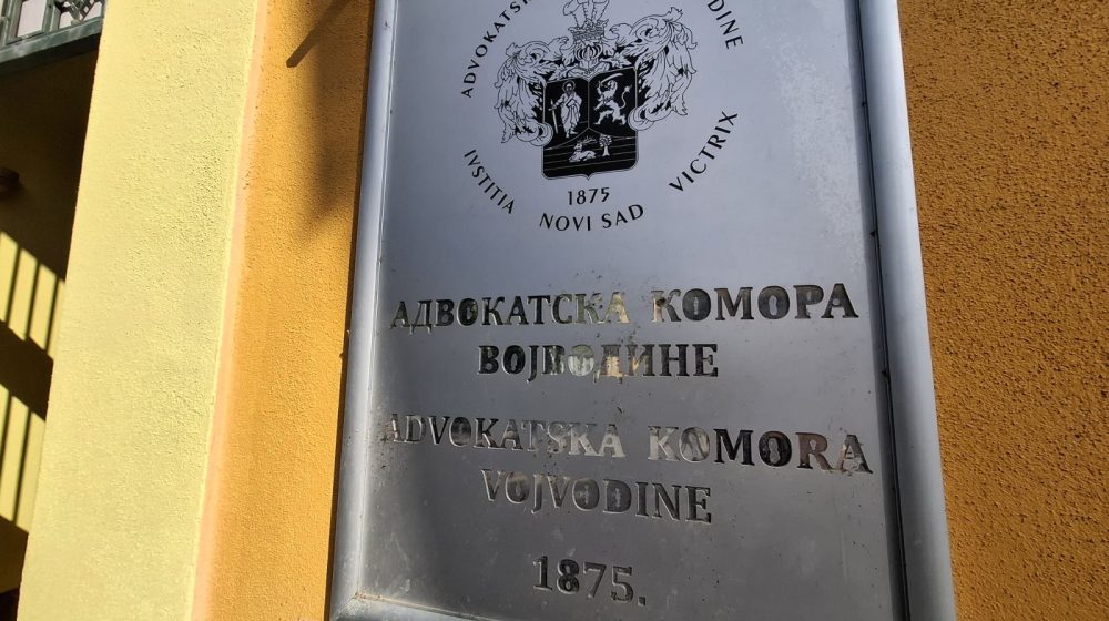 Advokatska komora Vojvodine: "Društvo i pravni poredak ove zemlje suočavaju se sa kriminogenim licima koja se otimaju kontrol" 8