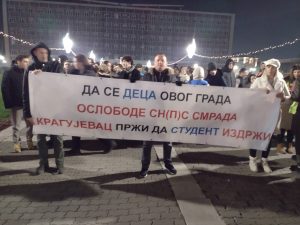 Kragujevac večeras u znaku studenata 16 Kragujevac večeras u znaku studenata 10