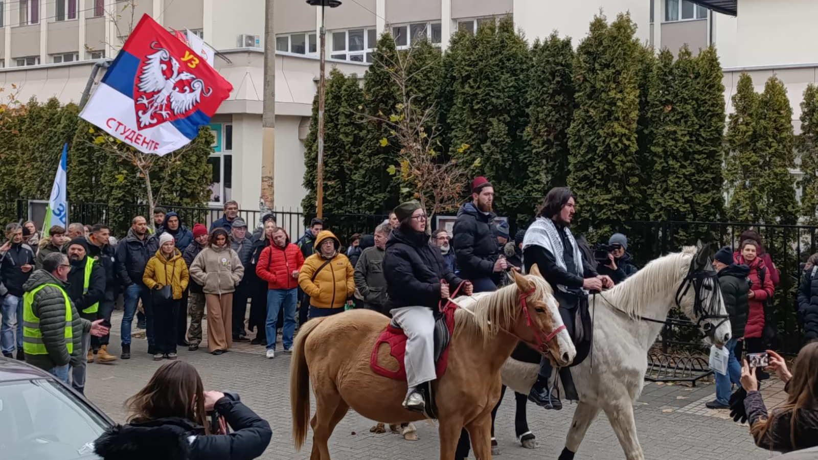 Protest studenata u blokadi "Ili oni ili mi" u Novom Pazaru kroz fotografije 33