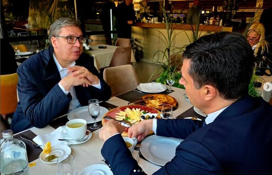 Vučić najavio da će obići kafane u Nišu 8