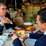 Vučić najavio da će obići kafane u Nišu 6