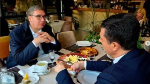 Vučić najavio da će obići kafane u Nišu 1