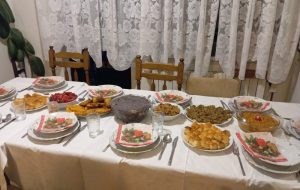 Kad imaš i „babin” i „naš” Božić: Danas u porodici koja duplo slavi sve velike verske praznike 1