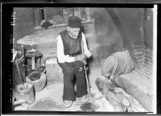 05 - Božićni običaji nekad i sad selo i grad Na Božić polažajnik u školu ne ide: Etnolozi, pisci i vernici za Danas govore o prazničnim običajima nekad i sad 5