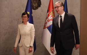Prvi susret Vučića i Kos posle njegove oštre reakcije na njen zahtev 6 Prvi susret Vučića i Kos posle njegove oštre reakcije na njen zahtev 5