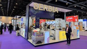 Na sajmu "Gulfood" u Dubaiju, jednoj od najvećih i najznačajnijih specijalizovanih izložbi prehrambene industrije u Ujedinjenim Arapskim Emiratima i regionu Golfa, svoje proizvode i izvozne programe predstavljaju 24 srpske kompanije iz prehrambenog sektora, saopštila je danas Privredna komora Srbije (PKS).