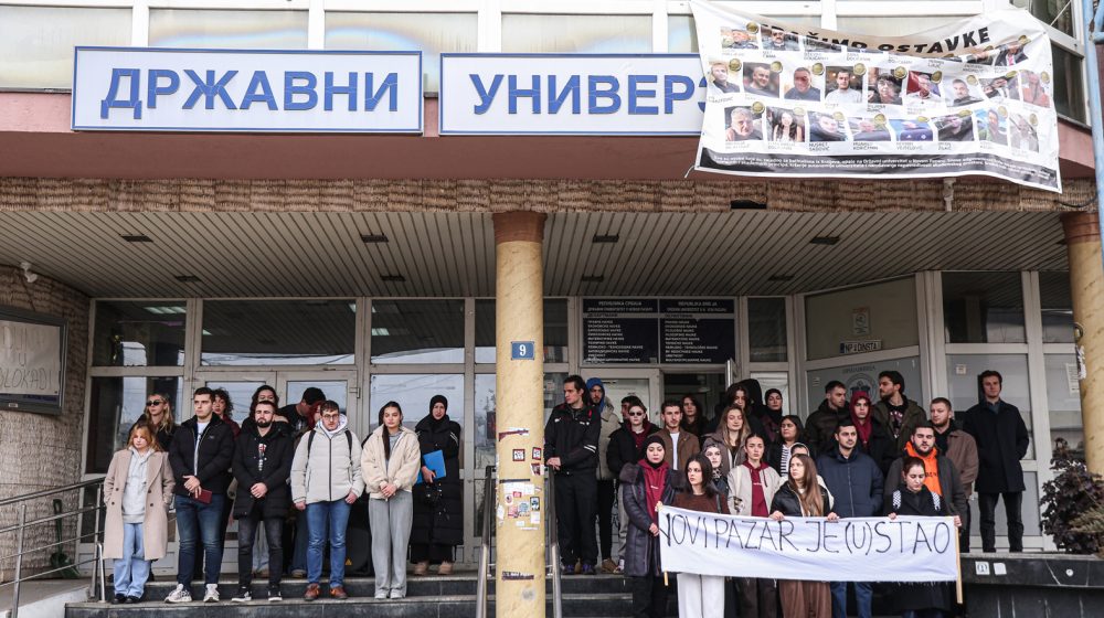 Novopazarski studenti vodili su borbu sami i - pobedili 1